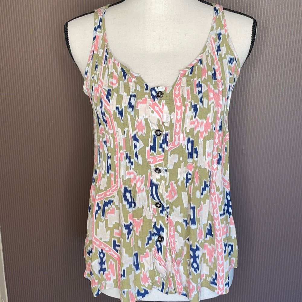Maeve flowey top size 2 buttons down
